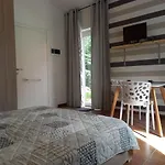 Iacovino Alloggio per agriturismo Sarzana